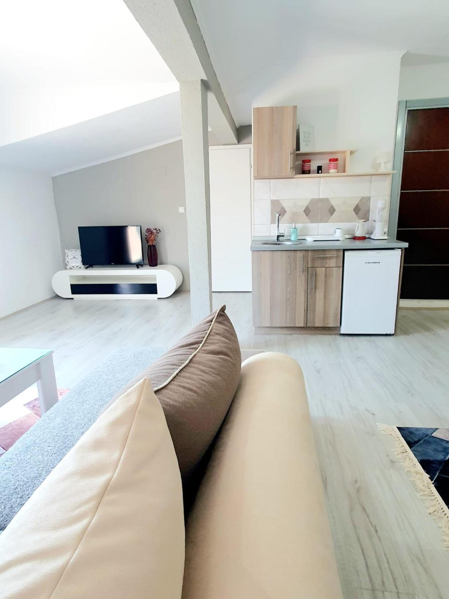 Eftimija Apartments ゲヴゲリヤ エクステリア 写真